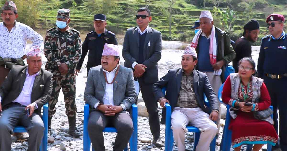 सङ्खुवासभा र भोजपुर जोड्ने पुल निर्माण अलपत्र, निर्माण ठेक्का रद्द गर्ने मुख्यमन्त्री राईको तयारी