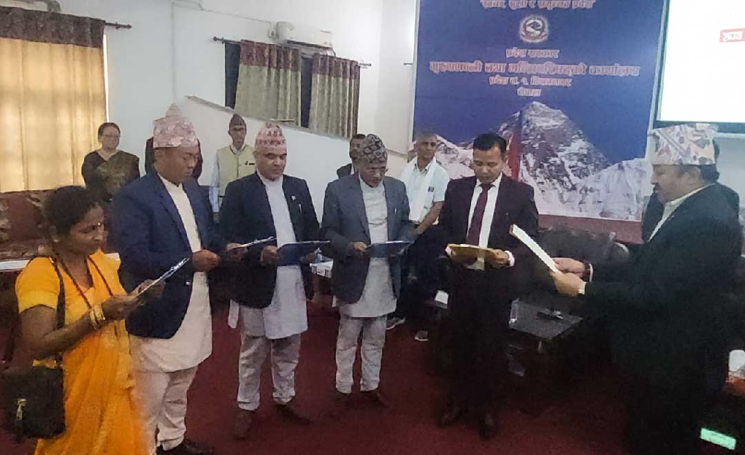 प्रदेश योजना आयोगका उपाध्यक्ष, सदस्यहरूको सपथ ग्रहण सम्पन्न