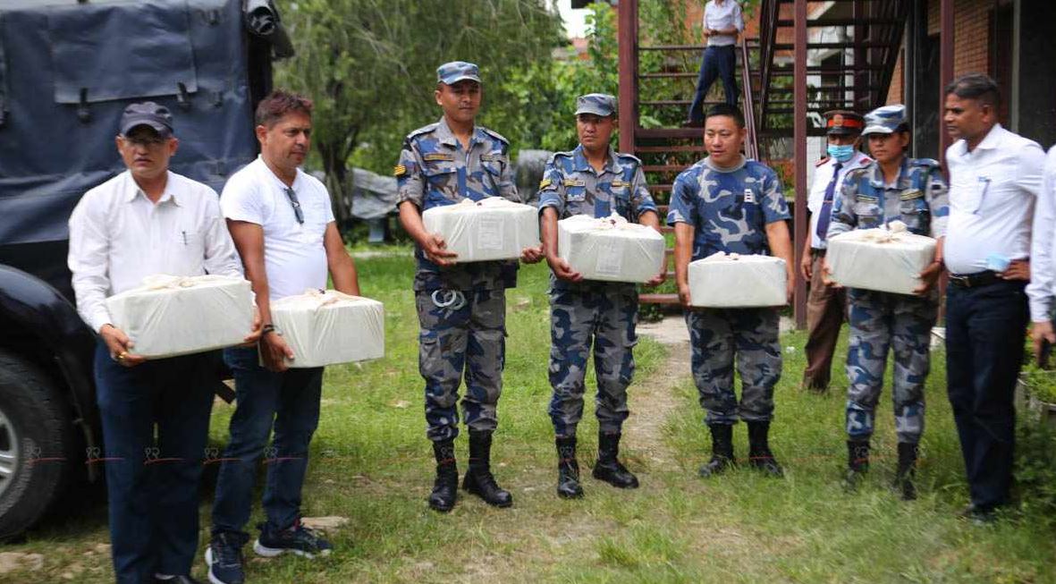 सुन तस्करी प्रकरणमा २ चिनियाँ नागरिक पक्राउ