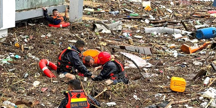 बाढी पहिरोबाट मृत्यु हुनेको संख्या २४६ पुग्यो ,१८ जना अझै बेपत्ता