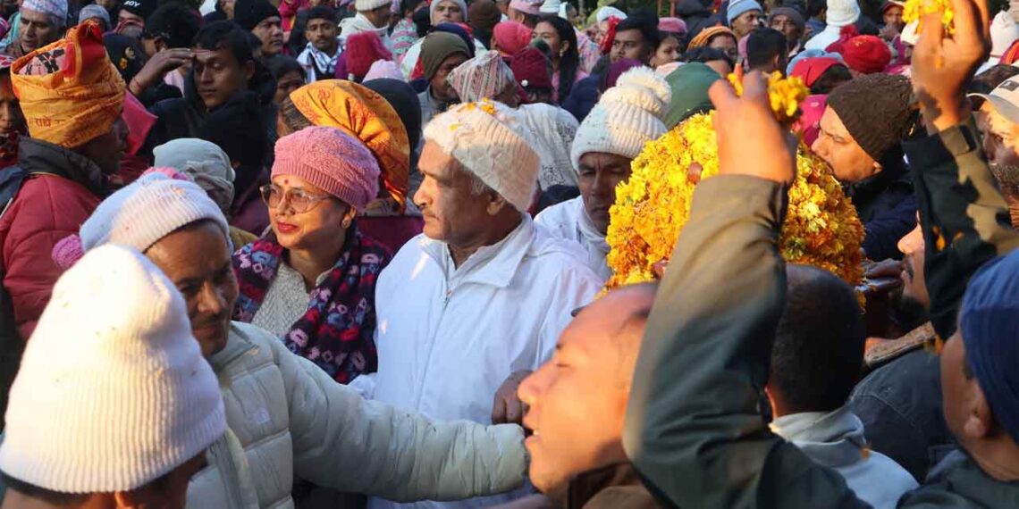 दिङ्लामा रथारोहण सहित सदबीज छर्ने अनौठो परम्परामा भक्तजनको भीड